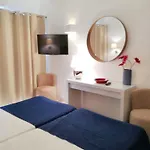 Charming In With Pool Apartman *