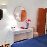 Charming In With Pool Apartman