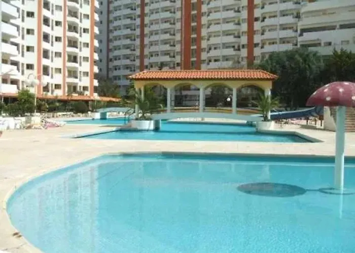 Appartamento Charming In With Pool Portimão